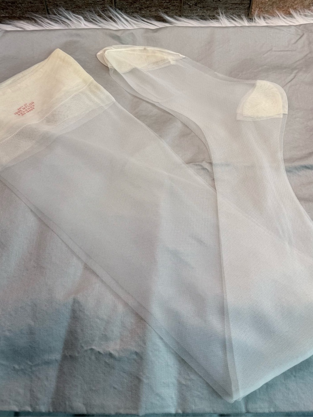 Vintage Seamless Stockings Knit Of 100% Nylon Seconds Size 10 RHT 32” White
